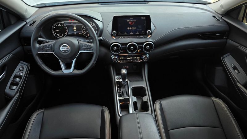 Nissan Sentra Advance 2.0 16V 2023/2023 AUTO NÍVEL VEÍCULOS SANTA CRUZ DO SUL / Carros no Vale