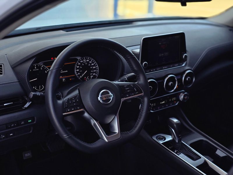 Nissan Sentra Advance 2.0 16V 2023/2023 AUTO NÍVEL VEÍCULOS SANTA CRUZ DO SUL / Carros no Vale