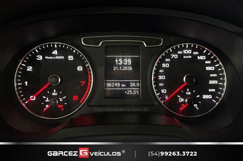 AUDI Q3 2.0 TFSI AMBIENTE QUATTRO S TRONIC 2015/2015 GARCEZ VEÍCULOS BENTO GONÇALVES / Carros no Vale