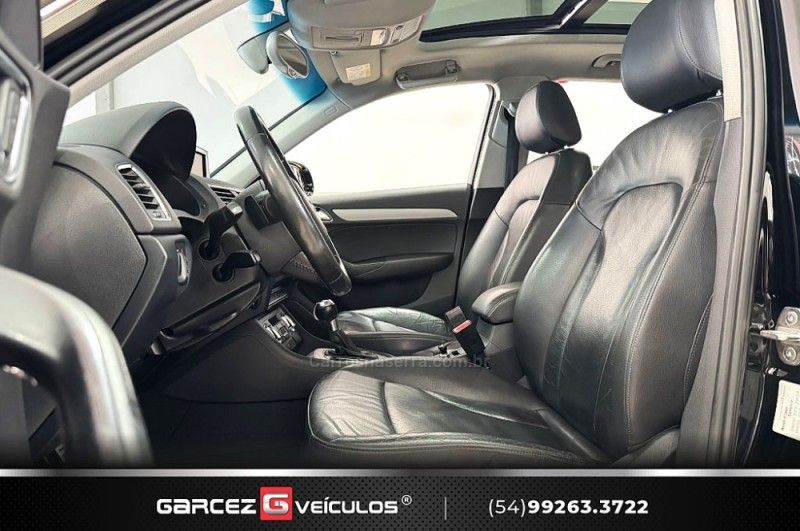AUDI Q3 2.0 TFSI AMBIENTE QUATTRO S TRONIC 2015/2015 GARCEZ VEÍCULOS BENTO GONÇALVES / Carros no Vale