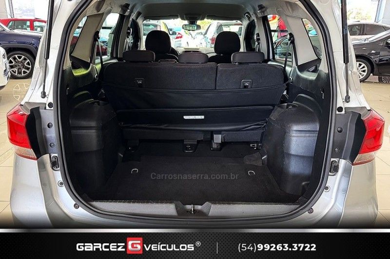 CHEVROLET SPIN 1.8 LT 8V 2018/2019 GARCEZ VEÍCULOS BENTO GONÇALVES / Carros no Vale