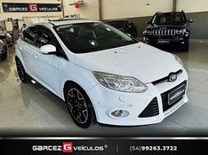 FORD FOCUS 2.0 TITANIUM PLUS HATCH 16V AUTO 2015/2015 GARCEZ VEÍCULOS BENTO GONÇALVES / Carros no Vale