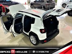 JEEP RENEGADE 1.8 16V LONGITUDE 2016/2017 GARCEZ VEÍCULOS BENTO GONÇALVES / Carros no Vale