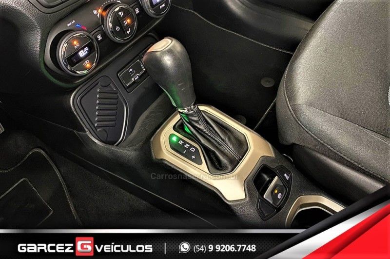 JEEP RENEGADE 1.8 16V LONGITUDE 2016/2017 GARCEZ VEÍCULOS BENTO GONÇALVES / Carros no Vale