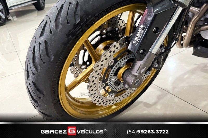 KAWASAKI VERSYS 1000 ABS 2012/2013 GARCEZ VEÍCULOS BENTO GONÇALVES / Carros no Vale