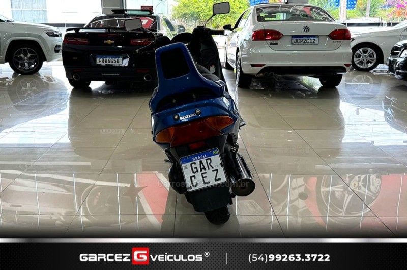 SUZUKI BURGMAN 400 2001/2001 GARCEZ VEÍCULOS BENTO GONÇALVES / Carros no Vale