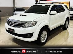 TOYOTA HILUX SW4 3.0 SRV 4X4 16V TURBO INTERCOOLER 2013/2013 GARCEZ VEÍCULOS BENTO GONÇALVES / Carros no Vale