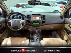 TOYOTA HILUX SW4 3.0 SRV 4X4 16V TURBO INTERCOOLER 2013/2013 GARCEZ VEÍCULOS BENTO GONÇALVES / Carros no Vale