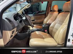 TOYOTA HILUX SW4 3.0 SRV 4X4 16V TURBO INTERCOOLER 2013/2013 GARCEZ VEÍCULOS BENTO GONÇALVES / Carros no Vale