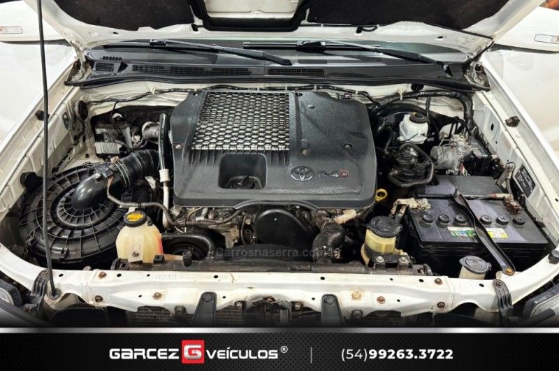 TOYOTA HILUX SW4 3.0 SRV 4X4 16V TURBO INTERCOOLER 2013/2013 GARCEZ VEÍCULOS BENTO GONÇALVES / Carros no Vale