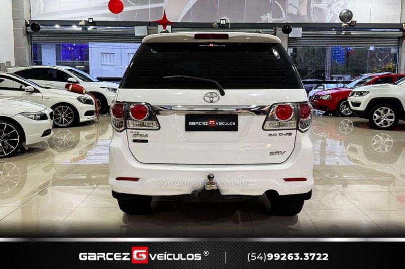 TOYOTA HILUX SW4 3.0 SRV 4X4 16V TURBO INTERCOOLER 2013/2013 GARCEZ VEÍCULOS BENTO GONÇALVES / Carros no Vale