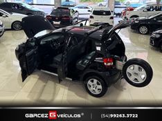 VOLKSWAGEN CROSSFOX 1.6 MI 8V 2005/2006 GARCEZ VEÍCULOS BENTO GONÇALVES / Carros no Vale