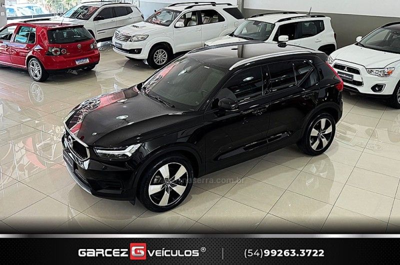 VOLVO XC 40 2.0 T4 MOMENTUM 190CV FWD 2020/2020 GARCEZ VEÍCULOS BENTO GONÇALVES / Carros no Vale