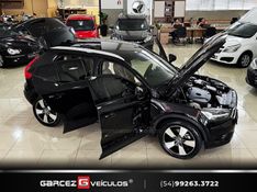 VOLVO XC 40 2.0 T4 MOMENTUM 190CV FWD 2020/2020 GARCEZ VEÍCULOS BENTO GONÇALVES / Carros no Vale