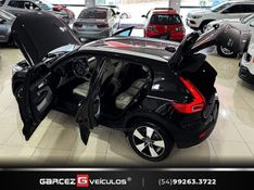 VOLVO XC 40 2.0 T4 MOMENTUM 190CV FWD 2020/2020 GARCEZ VEÍCULOS BENTO GONÇALVES / Carros no Vale