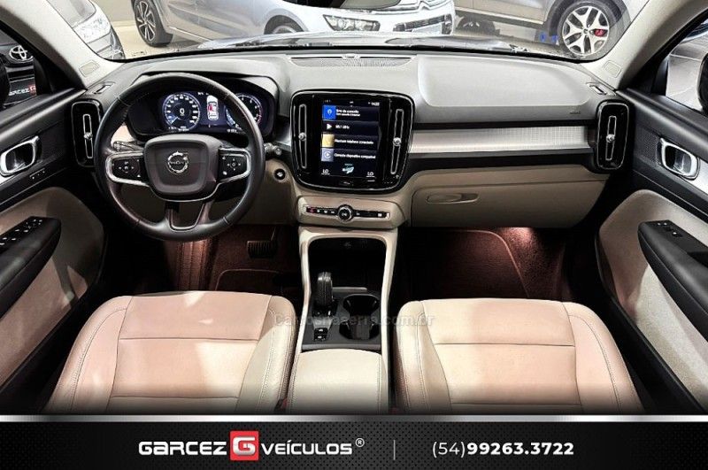 VOLVO XC 40 2.0 T4 MOMENTUM 190CV FWD 2020/2020 GARCEZ VEÍCULOS BENTO GONÇALVES / Carros no Vale