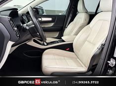 VOLVO XC 40 2.0 T4 MOMENTUM 190CV FWD 2020/2020 GARCEZ VEÍCULOS BENTO GONÇALVES / Carros no Vale