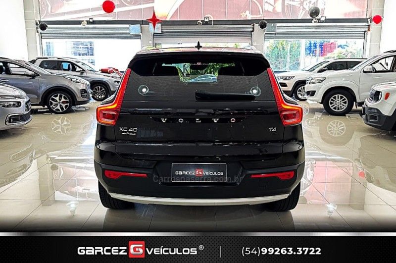 VOLVO XC 40 2.0 T4 MOMENTUM 190CV FWD 2020/2020 GARCEZ VEÍCULOS BENTO GONÇALVES / Carros no Vale
