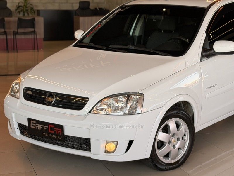 CHEVROLET CORSA 1.4 MPFI PREMIUM SEDAN 8V 2007/2008 GRIFFCAR MULTIMARCAS DOIS IRMÃOS / Carros no Vale