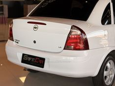 CHEVROLET CORSA 1.4 MPFI PREMIUM SEDAN 8V 2007/2008 GRIFFCAR MULTIMARCAS DOIS IRMÃOS / Carros no Vale