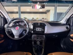 FIAT BRAVO 1.8 ESSENCE 16V 2015/2016 GRIFFCAR MULTIMARCAS DOIS IRMÃOS / Carros no Vale