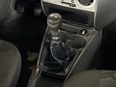 FIAT PALIO 1.0 MPI FIRE ECONOMY 8V 2014/2014 GRIFFCAR MULTIMARCAS DOIS IRMÃOS / Carros no Vale