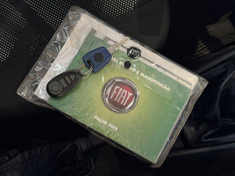FIAT PALIO 1.0 MPI FIRE ECONOMY 8V 2014/2014 GRIFFCAR MULTIMARCAS DOIS IRMÃOS / Carros no Vale