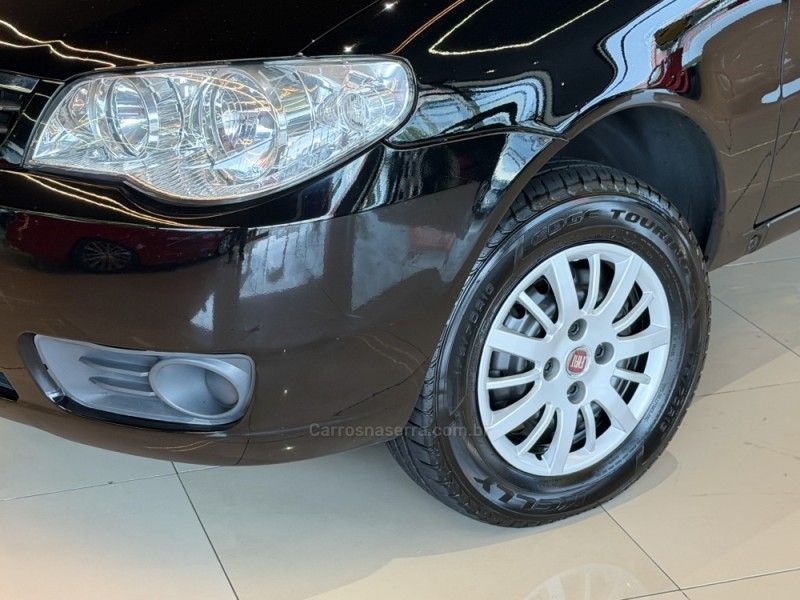 FIAT PALIO 1.0 MPI FIRE ECONOMY 8V 2014/2014 GRIFFCAR MULTIMARCAS DOIS IRMÃOS / Carros no Vale