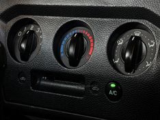 FORD FIESTA 1.0 MPI 8V 2010/2011 GRIFFCAR MULTIMARCAS DOIS IRMÃOS / Carros no Vale