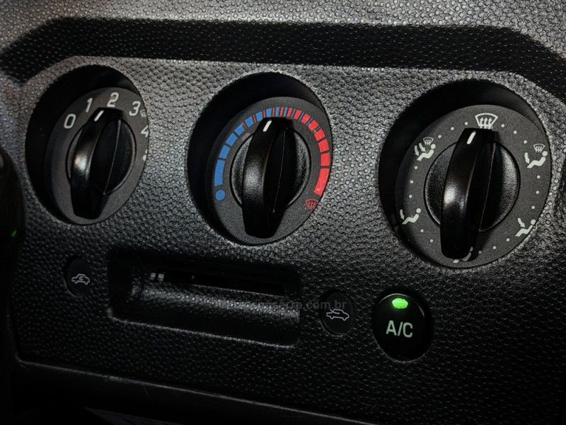 FORD FIESTA 1.0 MPI 8V 2010/2011 GRIFFCAR MULTIMARCAS DOIS IRMÃOS / Carros no Vale FORD FIESTA 1.0 MPI 8V 2010/2011 GRIFFCAR MULTIMARCAS DOIS IRMÃOS / Carros no Vale