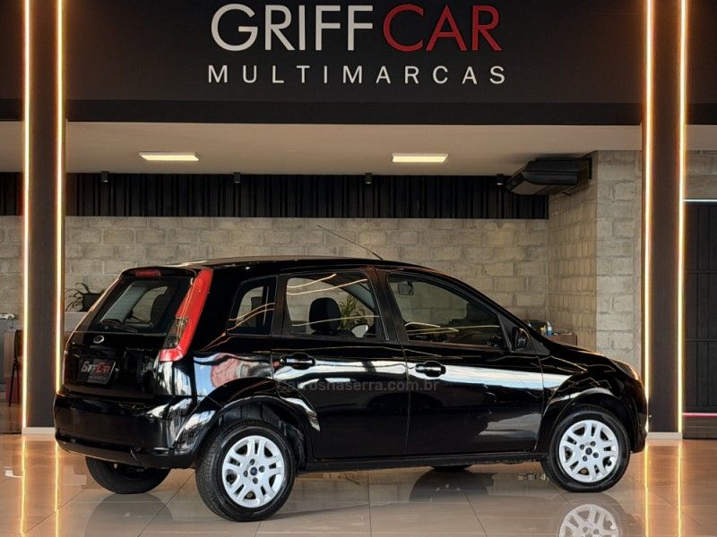 FORD FIESTA 1.0 MPI 8V 2010/2011 GRIFFCAR MULTIMARCAS DOIS IRMÃOS / Carros no Vale FORD FIESTA 1.0 MPI 8V 2010/2011 GRIFFCAR MULTIMARCAS DOIS IRMÃOS / Carros no Vale