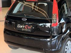 FORD FIESTA 1.0 MPI 8V 2010/2011 GRIFFCAR MULTIMARCAS DOIS IRMÃOS / Carros no Vale