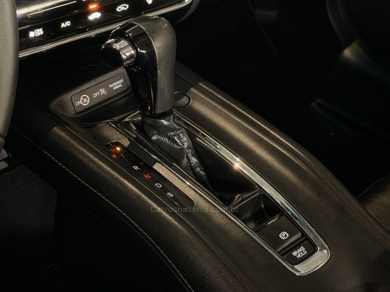 HONDA HR-V 1.8 16V TOURING 2018/2018 GRIFFCAR MULTIMARCAS DOIS IRMÃOS / Carros no Vale