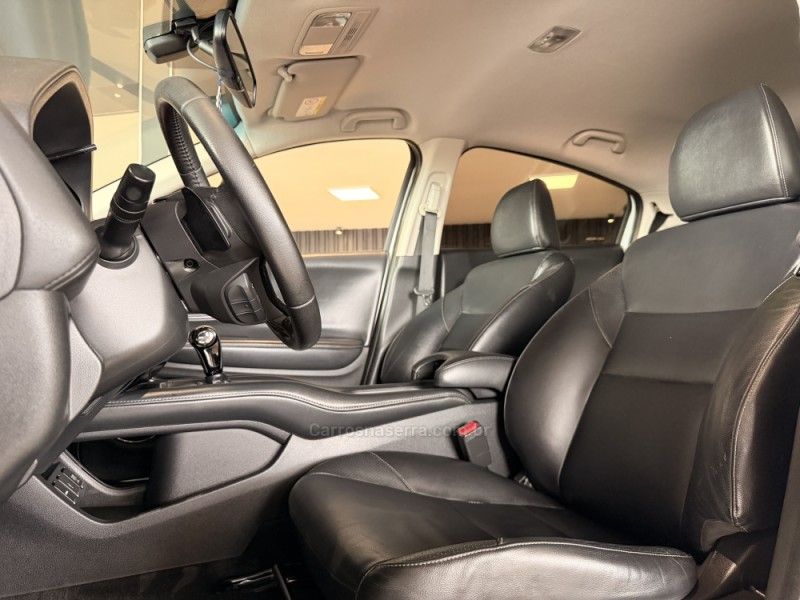 HONDA HR-V 1.8 16V TOURING 2018/2018 GRIFFCAR MULTIMARCAS DOIS IRMÃOS / Carros no Vale