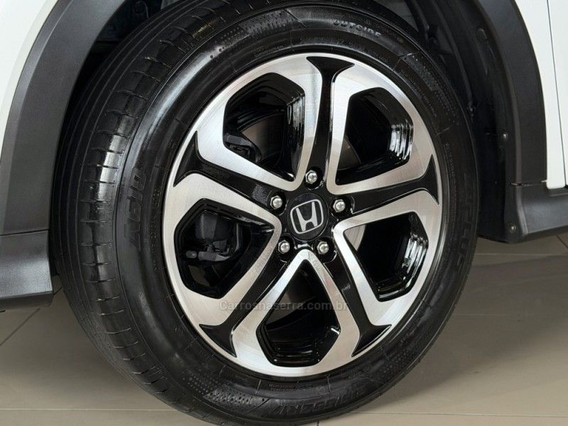 HONDA HR-V 1.8 16V TOURING 2018/2018 GRIFFCAR MULTIMARCAS DOIS IRMÃOS / Carros no Vale