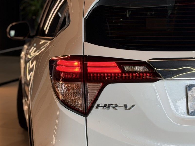 HONDA HR-V 1.8 16V TOURING 2018/2018 GRIFFCAR MULTIMARCAS DOIS IRMÃOS / Carros no Vale