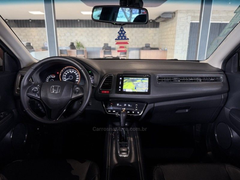 HONDA HR-V 1.8 16V TOURING 2018/2018 GRIFFCAR MULTIMARCAS DOIS IRMÃOS / Carros no Vale