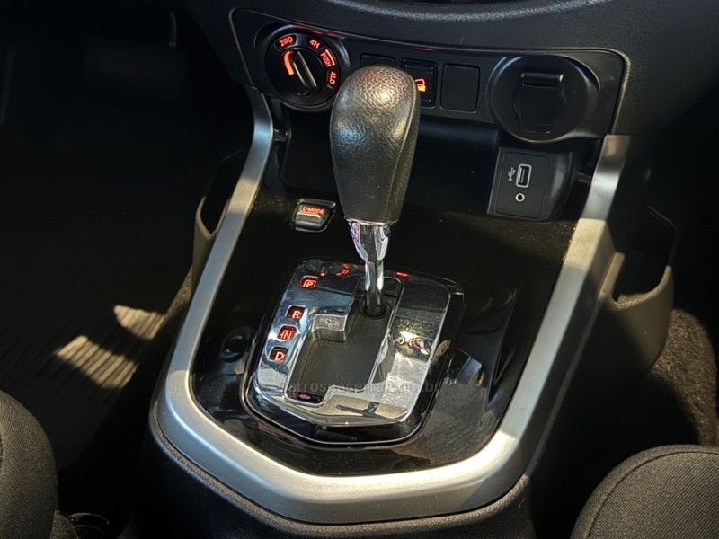 NISSAN FRONTIER 2.3 ATTACK 4X4 CD BI-TURBO 2022/2023 GRIFFCAR MULTIMARCAS DOIS IRMÃOS / Carros no Vale