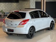 NISSAN TIIDA 1.8 SL 16V 2010/2011 GRIFFCAR MULTIMARCAS DOIS IRMÃOS / Carros no Vale