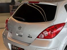 NISSAN TIIDA 1.8 SL 16V 2010/2011 GRIFFCAR MULTIMARCAS DOIS IRMÃOS / Carros no Vale