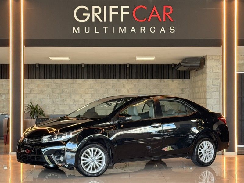 TOYOTA COROLLA 1.8 GLI 16V 2016/2017 GRIFFCAR MULTIMARCAS DOIS IRMÃOS / Carros no Vale