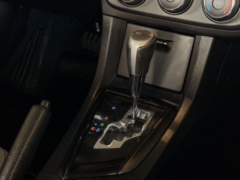 TOYOTA COROLLA 1.8 GLI 16V 2016/2017 GRIFFCAR MULTIMARCAS DOIS IRMÃOS / Carros no Vale