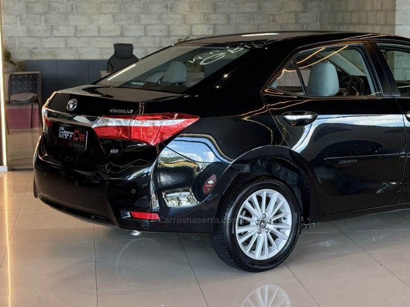 TOYOTA COROLLA 1.8 GLI 16V 2016/2017 GRIFFCAR MULTIMARCAS DOIS IRMÃOS / Carros no Vale