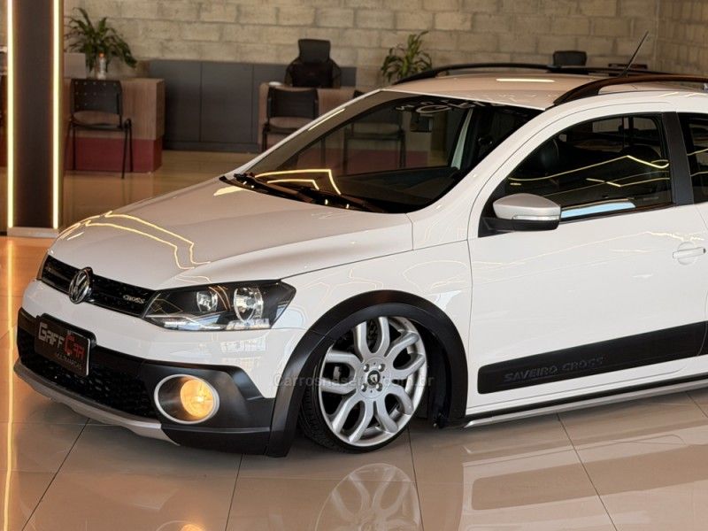 VOLKSWAGEN SAVEIRO 1.6 CROSS CE 8V 2013/2014 GRIFFCAR MULTIMARCAS DOIS IRMÃOS / Carros no Vale