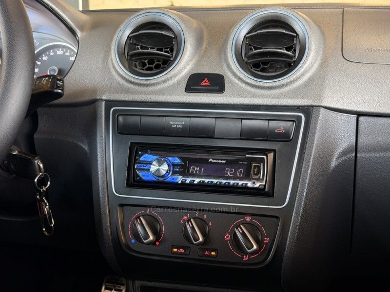 VOLKSWAGEN SAVEIRO 1.6 CROSS CE 8V 2013/2014 GRIFFCAR MULTIMARCAS DOIS IRMÃOS / Carros no Vale