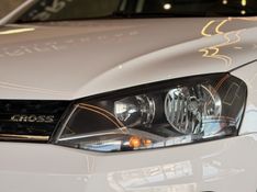 VOLKSWAGEN SAVEIRO 1.6 CROSS CE 8V 2013/2014 GRIFFCAR MULTIMARCAS DOIS IRMÃOS / Carros no Vale