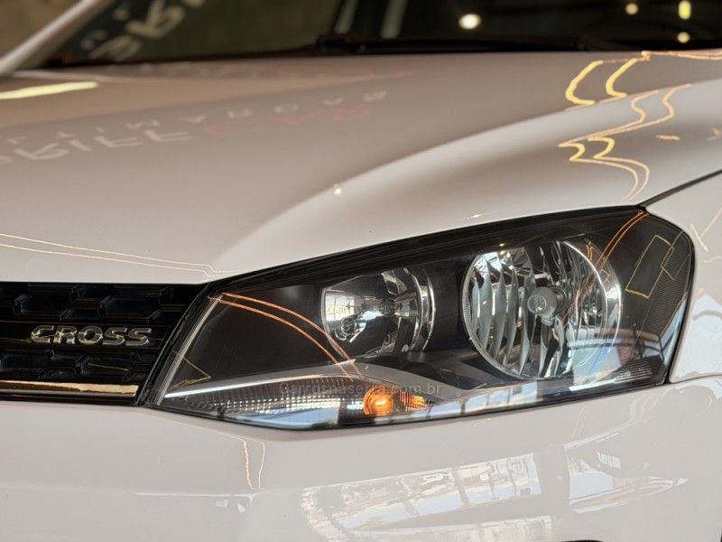 VOLKSWAGEN SAVEIRO 1.6 CROSS CE 8V 2013/2014 GRIFFCAR MULTIMARCAS DOIS IRMÃOS / Carros no Vale