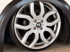 VOLKSWAGEN SAVEIRO 1.6 CROSS CE 8V 2013/2014 GRIFFCAR MULTIMARCAS DOIS IRMÃOS / Carros no Vale