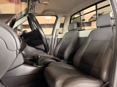 VOLKSWAGEN SAVEIRO 1.6 MI SUPER SURF CS 8V G.III 2005/2005 GRIFFCAR MULTIMARCAS DOIS IRMÃOS / Carros no Vale