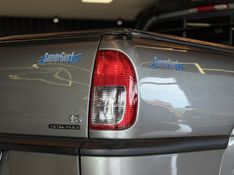 VOLKSWAGEN SAVEIRO 1.6 MI SUPER SURF CS 8V G.III 2005/2005 GRIFFCAR MULTIMARCAS DOIS IRMÃOS / Carros no Vale